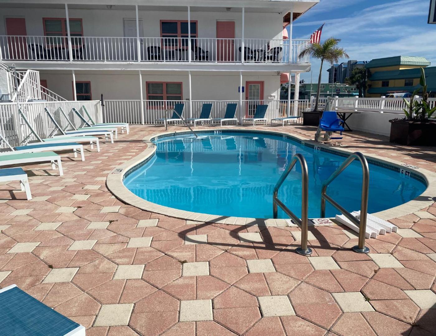 Oasis Palms Resort St. Pete Beach Exteriör bild